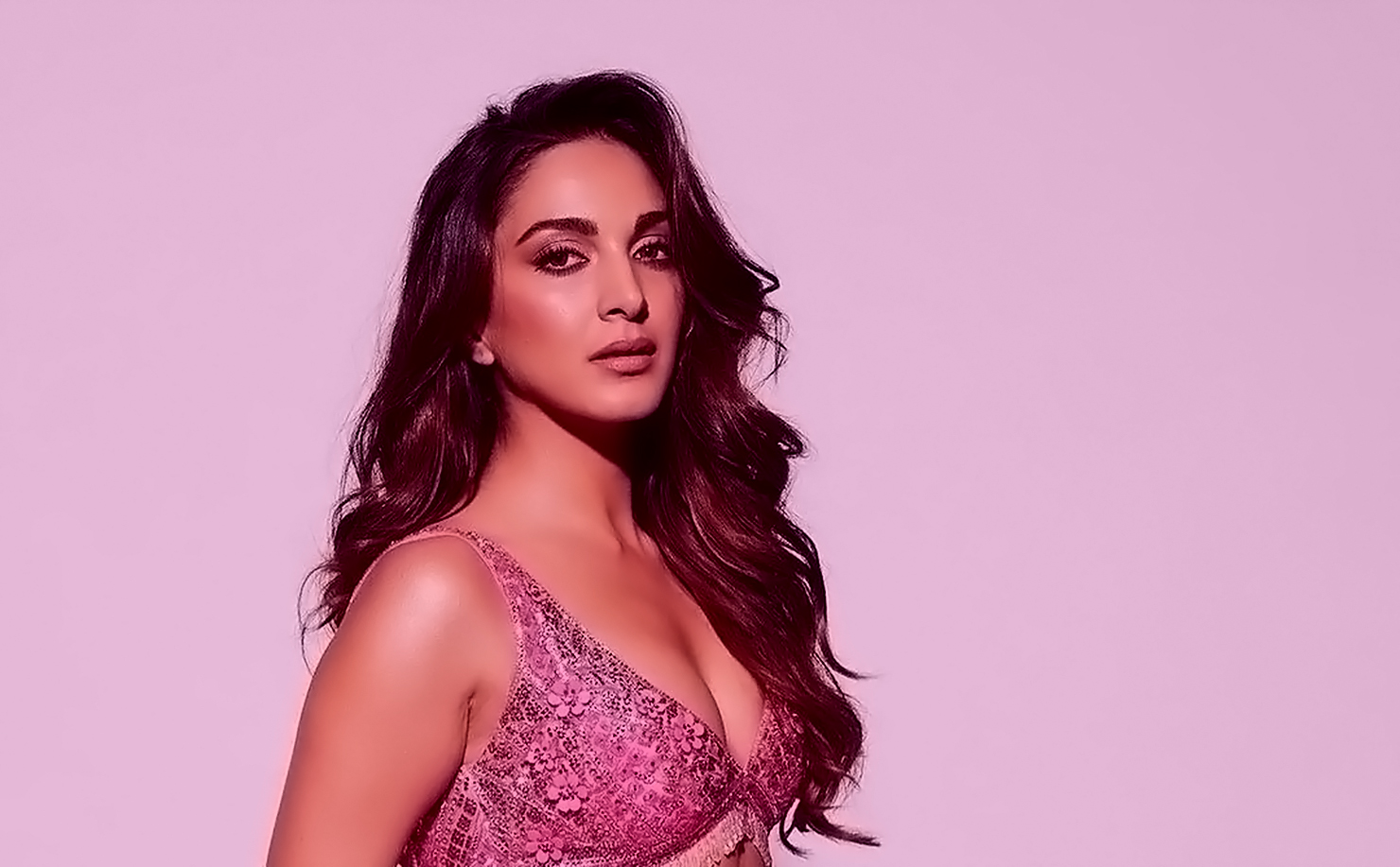 A Dazzling Affair: Kiara Advani Steals the Spotlight at India Couture Week